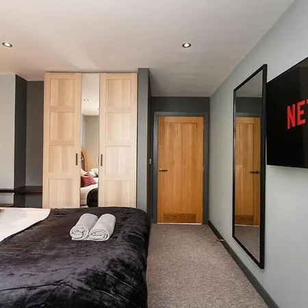 Apartamento October Disc - Long - Contractors Bristol